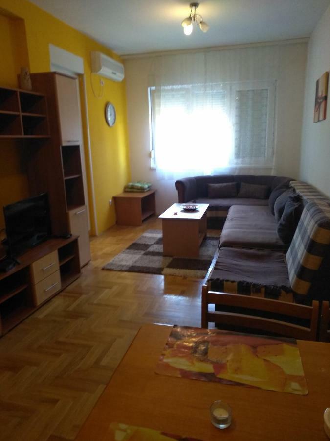 Apartman Marina Sa Garazom Nowy Sad Zewnętrze zdjęcie
