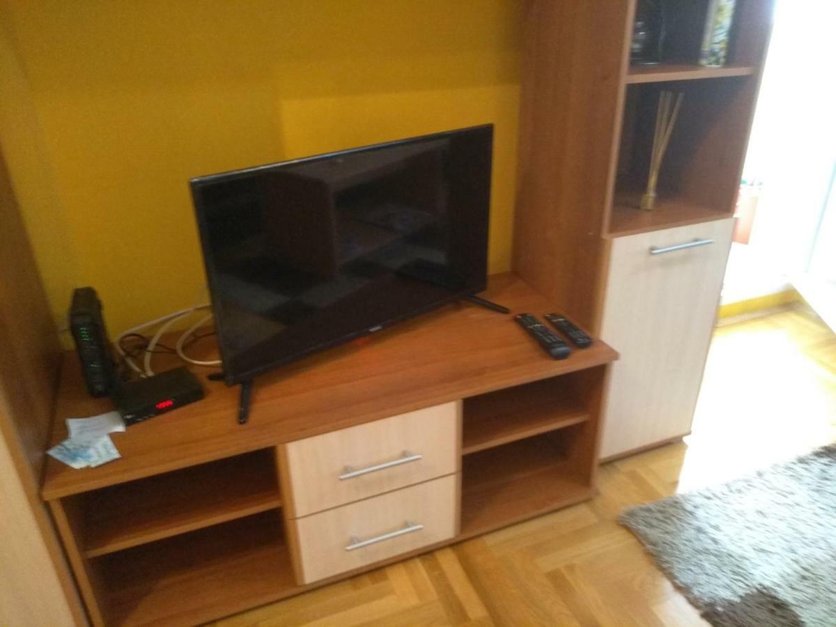 Apartman Marina Sa Garazom Nowy Sad Zewnętrze zdjęcie